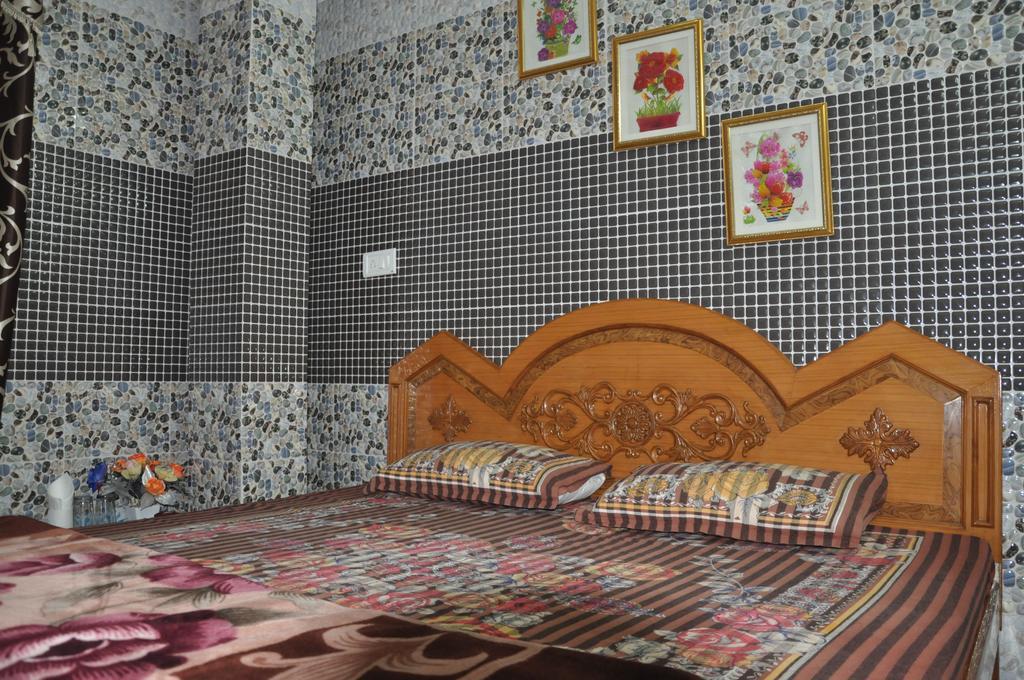 Hotel Pari Jalandhar Eksteriør billede